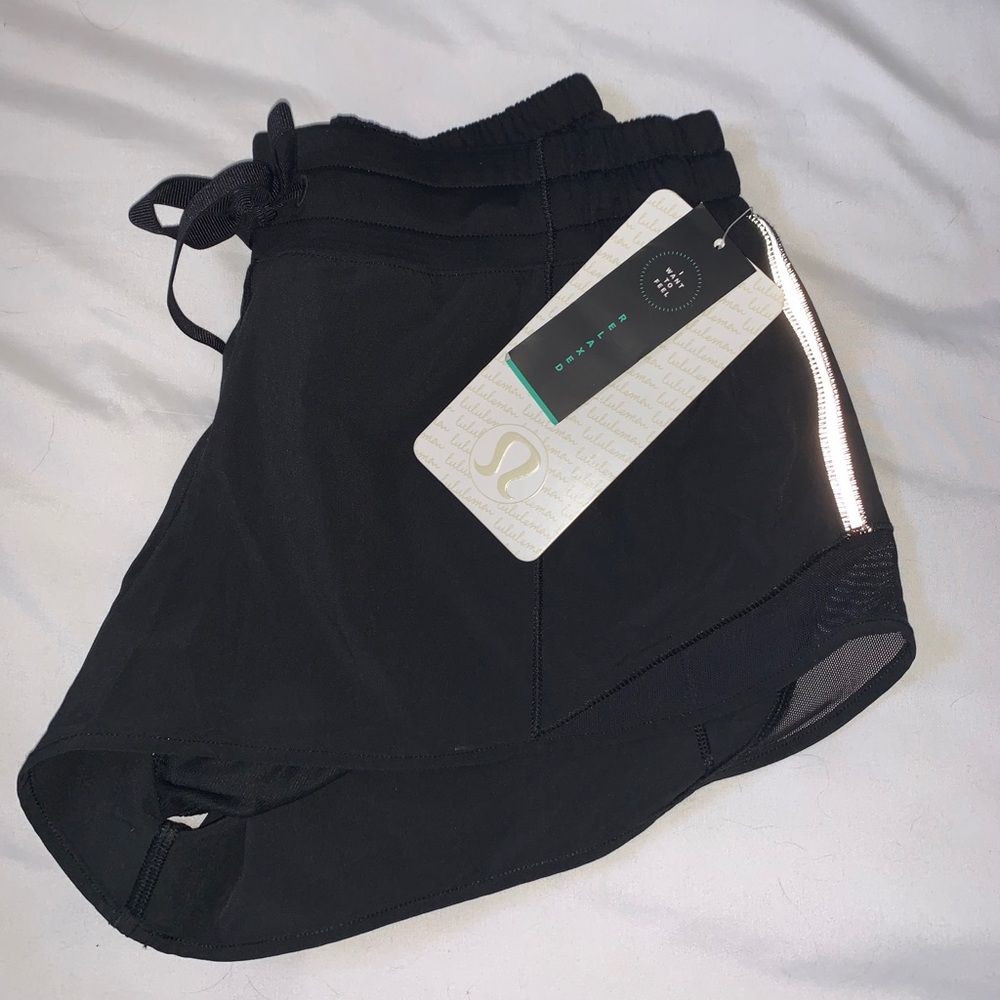Lululemon Hotty Hot Shorts | sz 8